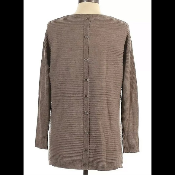 Tahari Light Brown "Button-Back" Sweater Large - Picture 3 of 7